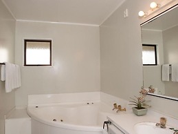 Pembrooke Motor Lodge