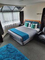 Pembrooke Motor Lodge