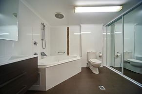 Albacore Apartments