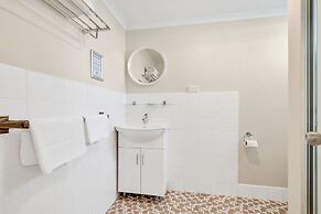 Surf Beach Motel Port