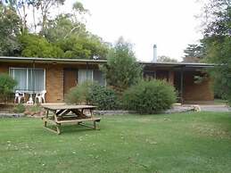 Grampians View Cottages and Units