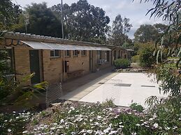 Grampians View Cottages and Units