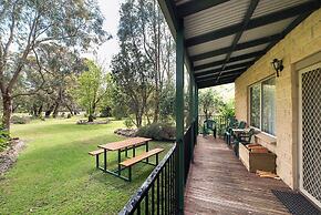 Grampians View Cottages and Units