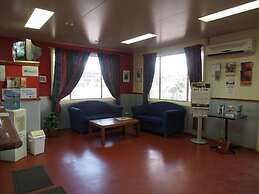 Lightning Ridge Outback Resort & Caravan Park