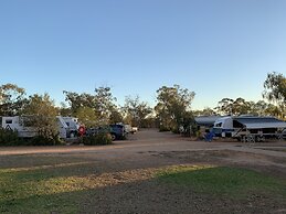 Lightning Ridge Outback Resort & Caravan Park