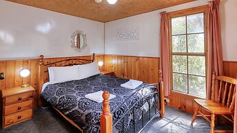 Crayfish Creek Van & Cabin Park