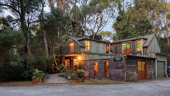 Crayfish Creek Van & Cabin Park