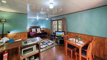 Crayfish Creek Van & Cabin Park