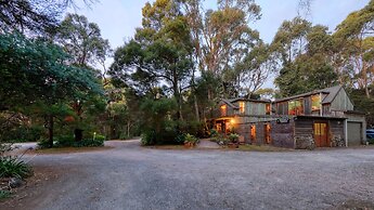 Crayfish Creek Van & Cabin Park