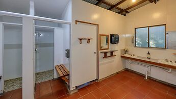 Crayfish Creek Van & Cabin Park