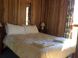 Crayfish Creek Van & Cabin Park