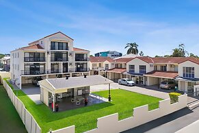 Cityville Apartments & Motel