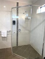 Cityville Luxury Apartments & Motel