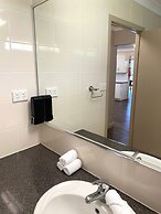 Cityville Luxury Apartments & Motel