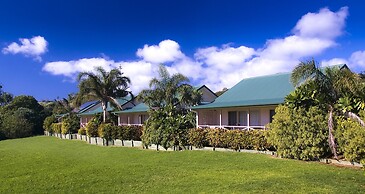 Poinciana Cottages