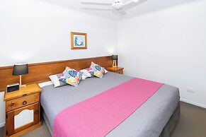 Poinciana Cottages
