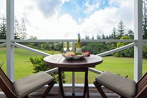Poinciana Cottages