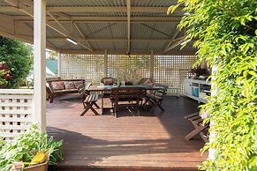 Poinciana Cottages