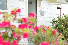 Poinciana Cottages