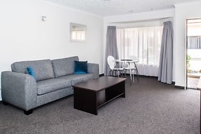 White Heron Motor Lodge