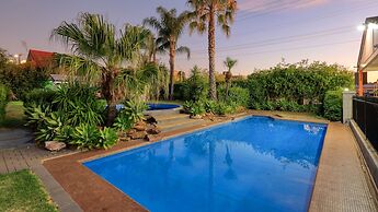 Country Leisure Motor Inn