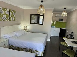 Country Leisure Motor Inn