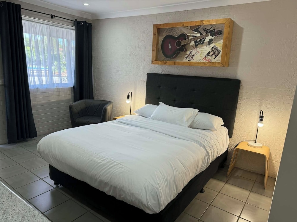 Country Leisure Motor Inn