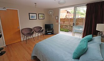 Sumner Bay Motel & Apartments