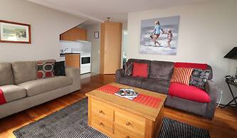 Sumner Bay Motel & Apartments