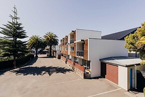 Sumner Bay Motel & Apartments