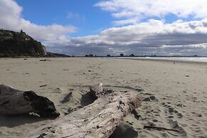 Sumner Bay Motel & Apartments