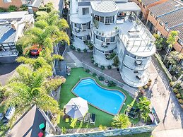 The Palms Apartments