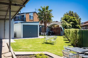 The Palms Apartments