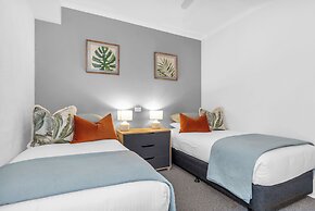 The Palms Apartments