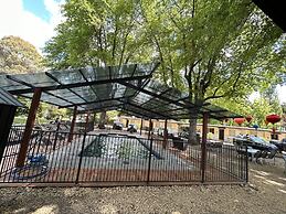 Adina Lodge Holiday Units