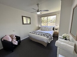 Adina Lodge Holiday Units