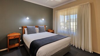 Bridges on Meninya Motel & Apartments