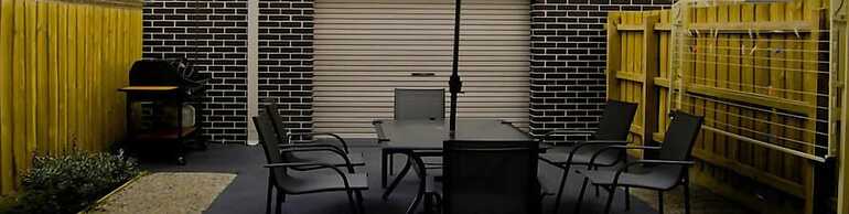 Insaa Serviced Apartments Dandenong