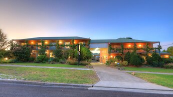 The Vines Motel and Cottages