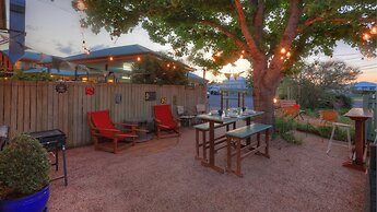 The Vines Motel and Cottages