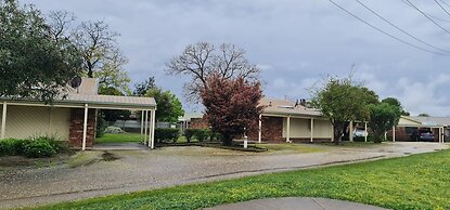 Belvoir Village Motel & Apartments Wodonga