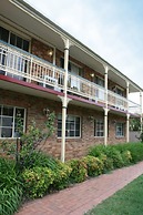 Grand Manor Motor Inn - Queanbeyan