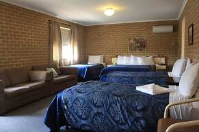 Grand Manor Motor Inn - Queanbeyan