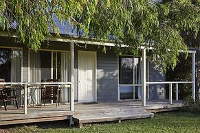 Mystery Bay Cottages