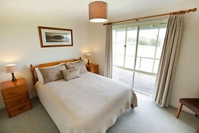 Mystery Bay Cottages