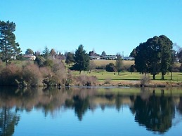 Lake Maraetai Lodge - Hostel