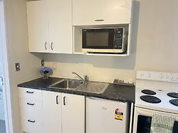 AAA Northlands Motel