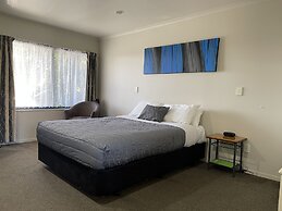 Bassingers Motor Lodge