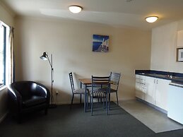 Bassingers Motor Lodge