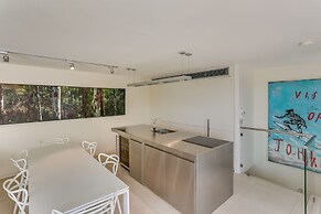 Little Cove Court